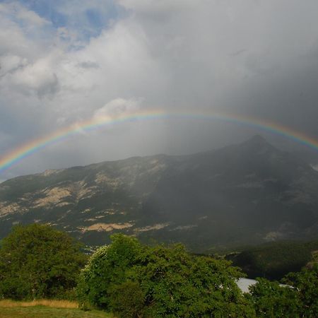 La Ferme De Beaute Panzió Chateauroux-les-Alpes Kültér fotó