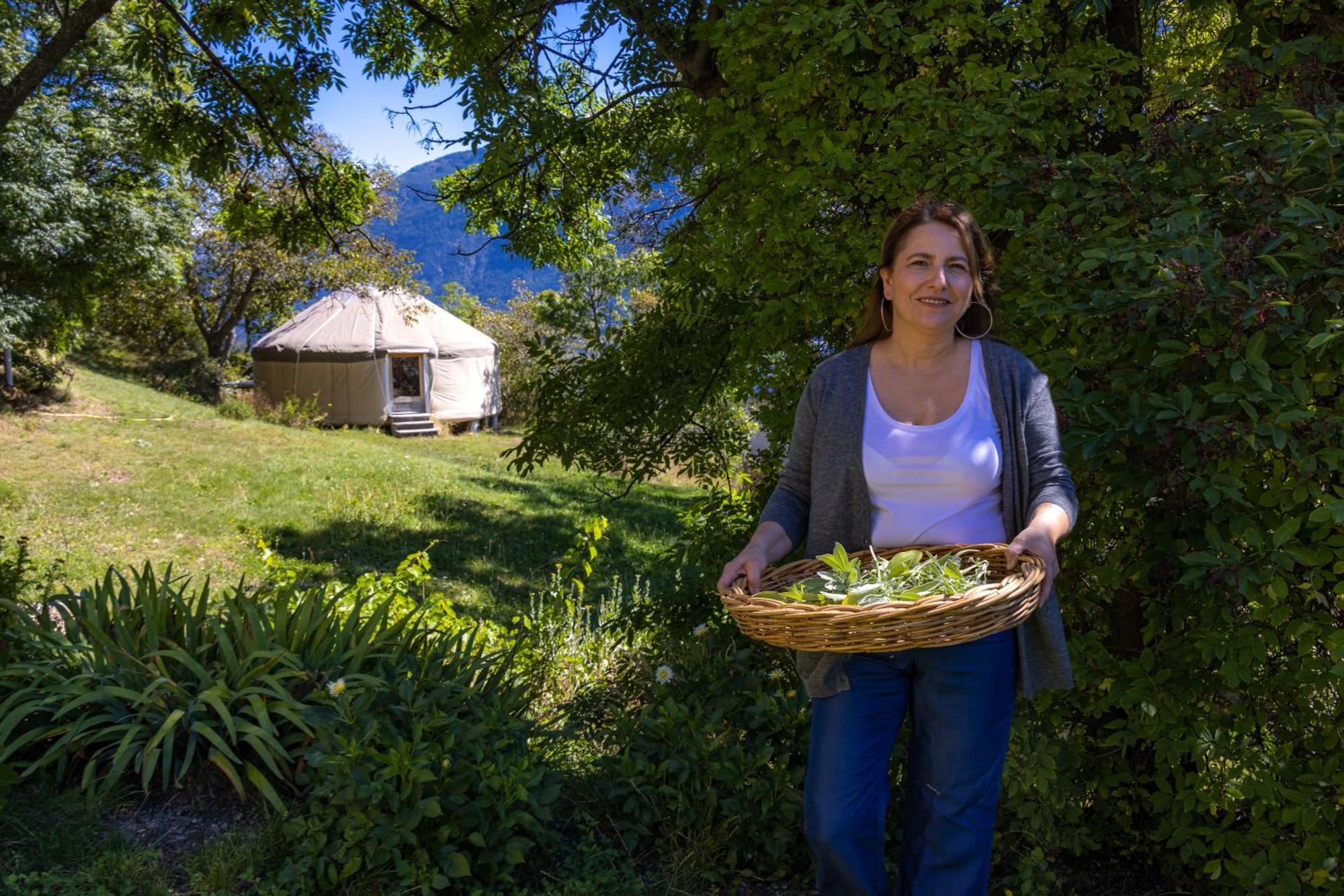 La Ferme De Beaute Panzió Chateauroux-les-Alpes Kültér fotó